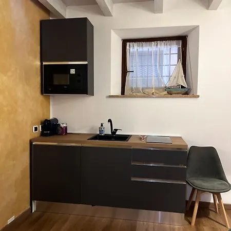 アパート Mosa House